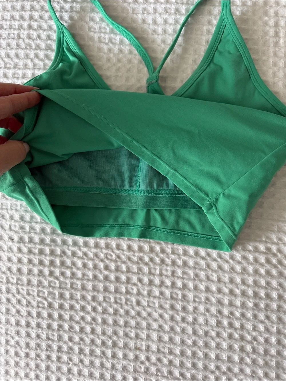 PARAGON Green V-Neck Strappy Sports Bra and High-Waist Bike Shorts - Picture 6 of 8